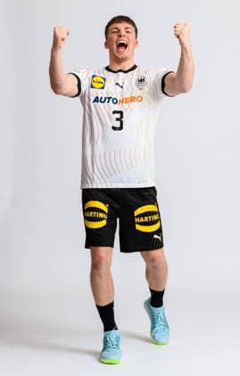 Muenchen, Germany 04 November Handball DHB Women Training Nils Lichtlein Germany Portrait, ganzkoerper, Bild, einzel, Einzelaufnahme, picture, single, solo, allein, Muenchen Bayern Deutschland