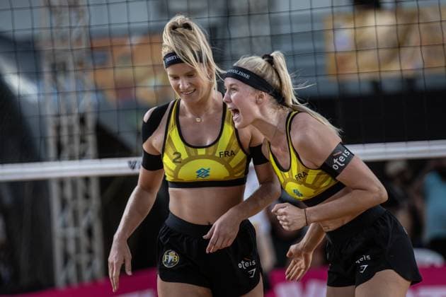 (231125) -- JOAO PESSOA, Nov. 25, 2023 -- Lezana Placette (R) Alexia Richard celebrate during the women s Group D match between Xue Chen Xia Xinyi of China and Lezana Placette Alexia Richard of France at the World Beach volleyball, Beachvolleyball Pro Tour 2023 in Joao Pessoa, Brazil, Nov. 24, 2023. ) (SP)BRAZIL-JOAO PESSOA-BEACH VOLLEYBALL-WORLD PRO TOUR WangxTiancong 