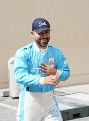 25 11 2023, Yas Marina Circuit, Abu Dhabi, Formula 1 Etihad Airways Abu Dhabi Grand Prix 2023 , pictured Argentinian footballer Sergio Leonel Kun Agüero del Castillo in the paddock of Abu Dhabi Abu Dhabi Yas Marina Circuit United Arab Emirates  eu-images-506