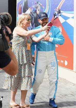 Formula 1 Etihad Airways Abu Dhabi Grand Prix 2023 25 11 2023, Yas Marina Circuit, Abu Dhabi, Formula 1 Etihad Airways Abu Dhabi Grand Prix 2023 , pictured Argentinian footballer Sergio Leonel Kun Agüero del Castillo in the Abu Dhabi paddock nordphotoxGmbHx xBratic nph00250