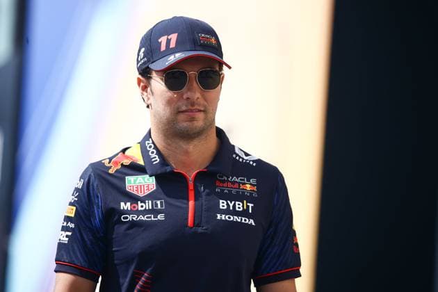 F1 Abu Dhabi Grand Prix 2023 Practice 3 Sergio Perez of Red Bull Racing before third practice ahead of the Formula 1 Abu Dhabi Grand Prix at Yas Marina Circuit in Abu Dhabi, United Arab Emirates on November 25, 2023. Abu Dhabi United Arab Emirates  Copyright: xJakubxPorzyckix originalFilename:porzycki-f1abudha231125_npPXH.jpg