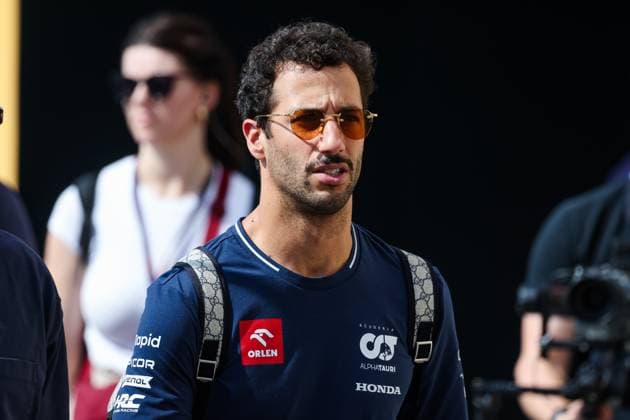 RICCIARDO Daniel (aus), Scuderia AlphaTauri AT04, portrait during the 2023 Formula 1 Etihad Airways Abu Dhabi Grand Prix, 22th round of the 2023 Formula One World Championship, WM, Weltmeisterschaft from November 24 to 26, 2023 on the Yas Marina Circuit, in Abu Dhabi - F1 - ABU DHABI GRAND PRIX 2023 DPPI Panoramic  00123047_G0OD1780
