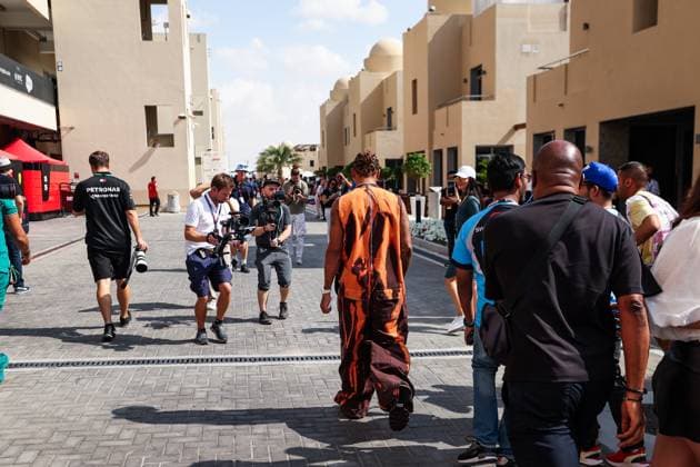 HAMILTON Lewis (gbr), Mercedes AMG F1 Team W14, portrait during the 2023 Formula 1 Etihad Airways Abu Dhabi Grand Prix, 22th round of the 2023 Formula One World Championship, WM, Weltmeisterschaft from November 24 to 26, 2023 on the Yas Marina Circuit, in Abu Dhabi - F1 - ABU DHABI GRAND PRIX 2023 DPPI Panoramic  00123047_GOOD0004