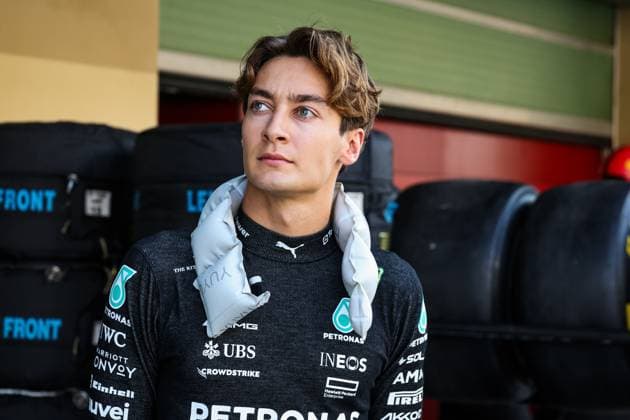 RUSSELL George (gbr), Mercedes AMG F1 Team W14, portrait during the 2023 Formula 1 Etihad Airways Abu Dhabi Grand Prix, 22th round of the 2023 Formula One World Championship, WM, Weltmeisterschaft from November 24 to 26, 2023 on the Yas Marina Circuit, in Abu Dhabi - F1 - ABU DHABI GRAND PRIX 2023 DPPI Panoramic  00123047_G0OD2487