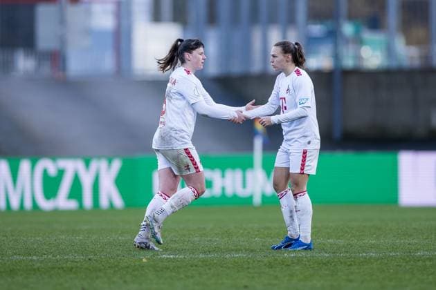 DFB Pokal der Frauen Achtelfinale, SGS Essen 1 FC Köln 25 11 2023 Cheering for 2 3 by Dora Zeller 1 FC Köln, 19 Adriana Achcinska 1 FC Köln, 9 n DFB Pokal der Frauen Achtelfinale, SGS Essen 1 FC Köln, Essen, Stadion an der Hafenstrasse on 25 11 2023 DFB REGULATIONS PROHIBIT ANY USE OF PHOTOGRAPHS AS IMAGE SEQUENCES AND OR QUASI VIDEO Copyright: xBEAUTIFULxSPORTS Wunderlx