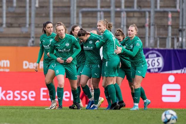 DFB Pokal der Frauen Achtelfinale, SGS Essen 1 FC Köln 25 11 2023 Katharina Piljic SGS Essen, 06 DFB Pokal der Frauen Achtelfinale, SGS Essen 1 FC Köln, Essen, Stadion an der Hafenstrasse on 25 11 2023 DFB REGULATIONS PROHIBIT ANY USE OF PHOTOGRAPHS AS IMAGE SEQUENCES AND OR QUASI VIDEO Copyright: xBEAUTIFULxSPORTS Wunderlx