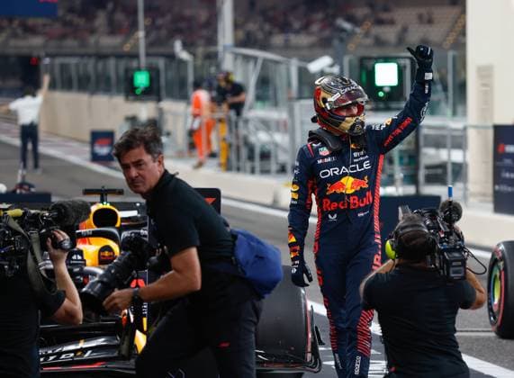 1 Max Verstappen NLD, Oracle Red Bull Racing , F1 Grand Prix of Abu Dhabi at Yas Marina Circuit on November 25, 2023 in Abu Dhabi, United Arab Emirates Photo by HOCH ZWEI Abu Dhabi United Arab Emirates