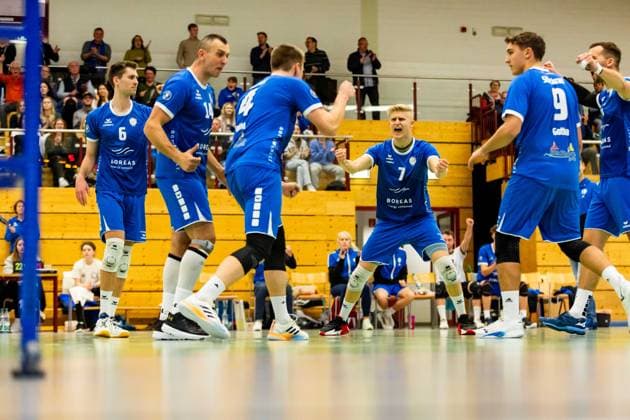 25 11 2023, GER, 2 BL Maenner Sued, Volleyball,Saison 2023 2024, Blue Volleys Gotha vs TV Buehl Krochmann, Hannes Blue Volleys Gotha 99867 Gotha Ernestiner Halle Thüringen Germany