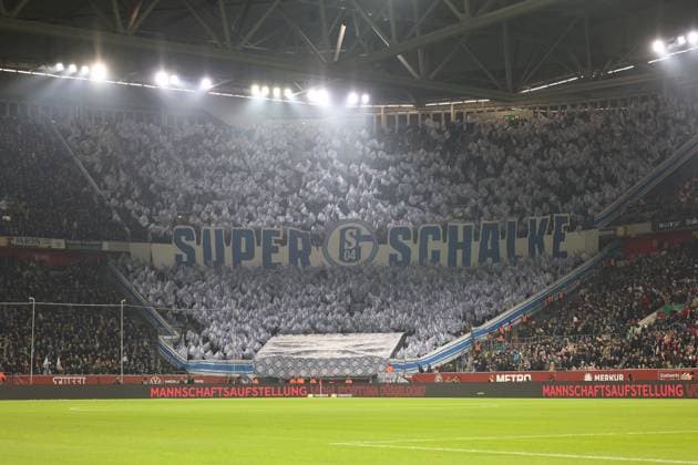Sport Themen der Woche KW47 GER, 2. FBL. Fortuna Duesseldorf vs. FC Schalke 04 25.11.2023, Merkur Spiel-Arena, Duesseldorf, GER, 2. FBL. Fortuna Duesseldorf vs. FC Schalke 04, im Bild: Choreo Schalke *** GER, 2 FBL Fortuna Duesseldorf vs FC Schalke 04 25 11 2023, Merkur Spiel Arena, Duesseldorf, GER, 2 FBL Fortuna Duesseldorf vs FC Schalke 04, in the picture choreo Schalke nordphotoxGmbHx xMeuter nph00351
