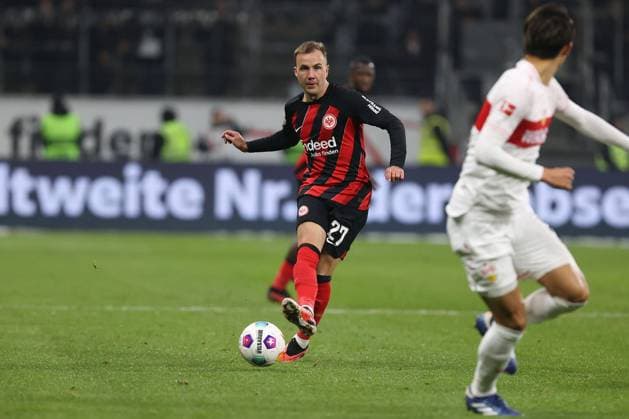 2023 11 25 FB 1 BL Eintracht Frankfurt VFB Stuttgart v l , Mario Götze Eintracht Frankfurt DFL REGULATIONS PROHIBIT ANY USE OF PHOTOGRAPHS AS IMAGE SEQUENCES AND OR QUASI VIDEO Copyright: JoaquimxFerreira