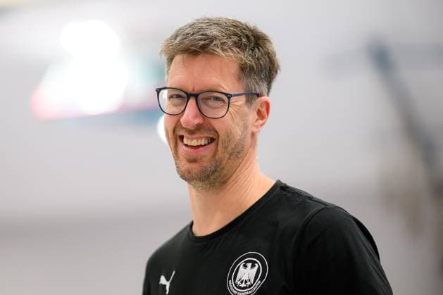 Munich, Germany 04 November Handball DHB Women Training Coach Markus Gaugisch Germany Munich Bavaria Germany