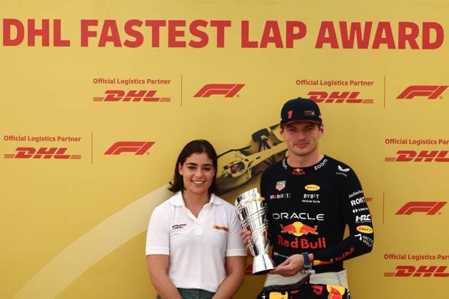 F1 Abu Dhabi Grand Prix 2023 Jamie Chadwick and Max Verstappen of Red Bull Racing during DHL Fastest Lap Award ahead of the Formula 1 Abu Dhabi Grand Prix at Yas Marina Circuit in Abu Dhabi, United Arab Emirates on November 26, 2023. Abu Dhabi United Arab Emirates  Copyright: xJakubxPorzyckix originalFilename:porzycki-f1abudha231126_npdTA.jpg