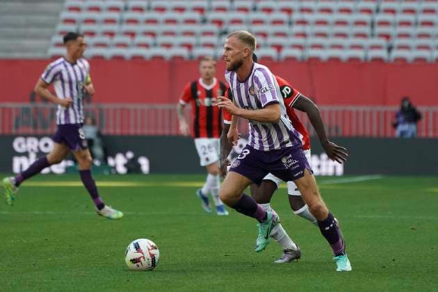 Mikkel Desler Puggaard (Toulouse FC) FOOTBALL : OGC Nice vs Toulouse FC - Ligue 1 Uber Eats - Nice - 26 11 2023 NorbertScanella Panoramic 