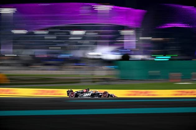 Formula 1 GP Abu Dhabi Saturday 25 11 2023 Kevin Magnussen DEN Haas F1 Team Formula 1 GP Abu Dhabi Saturday 25 11 2023 Copyright: xBEAUTIFULxSPORTS Erlhofx