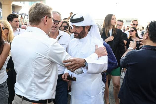 BEN SULAYEM Mohammed (uae), President of the FIA, portrait DOMENICALI Stefano (ita), Chairman and CEO Formula One Group FOG, portrait Mika HAKKINEN during the 2023 Formula 1 Etihad Airways Abu Dhabi Grand Prix, 22th round of the 2023 Formula One World Championship, WM, Weltmeisterschaft from November 24 to 26, 2023 on the Yas Marina Circuit, in Abu Dhabi - F1 - ABU DHABI GRAND PRIX 2023 - RACE DPPI Panoramic  GOOD5148 copie