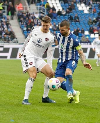 26 11 2023 Soccer Season 2023 2024 2 Soccer Bundesliga 14 Matchday Karlsruher SC KSC 1 FC Nürnberg FCN Club Sportfoto Zink DaMa xdaxmax DFL regulations prohibit any use of photographs as image sequences and or quasi video only for editorial use Florian Flick 6, 1 FC Nürnberg FCN Jerome Gondorf 8, Karlsruher SC KSC