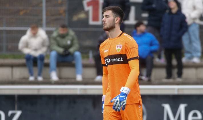 Stuttgart , Football Regionalliga Südwest , VfB Stuttgart II vs TSV Schott Mainz , Dennis Seimen VfB
