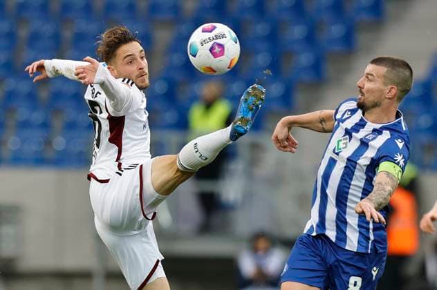 26 11 2023 Soccer Season 2023 2024 2 Soccer Bundesliga 14 Matchday Karlsruher SC KSC 1 FC Nürnberg FCN Club Sportfoto Zink DaMa xdaxmax DFL regulations prohibit any use of photographs as image sequences and or quasi video only for editorial use Lukas Schleimer 36, 1 FC Nürnberg FCN Jerome Gondorf 8, Karlsruher SC KSC