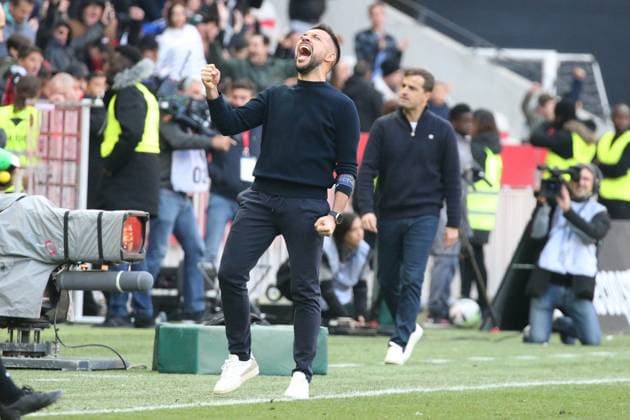 RECORD DATE NOT STATED OGCNICE RENNES Serge Haouzi MAXPPP - Nice Nice le 26 Novembre 2023 au stade de l Allianz Riviera l OgcNice recoit Toulouse pour le compte de la treizieme journee de Ligue 1 Uber Eats 2023 . L entraineur nicois l italien Farioli Francesco a la fin du match gagne par l Ogc Nice - Francesco Farioli, Nice s manager Nov 26 2023 Nice Alpes Maritimes France France  Copyright: xMAXPPPxSergexHaouzix SHZ202311265355 SHZ202311265355