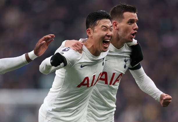 Tottenham Hotspur v Aston Villa - Premier League Giovani Lo Celso of Tottenham Hotspur celebrates his goal with Heung-Min Son of Tottenham Hotspur during the Premier League match between Tottenham Hotspur and Aston Villa at Tottenham Hotspur Stadium on November 26, 2023 in London, United Kingdom. London Tottenham Hotspur Stadium England United Kingdom Copyright: xNigelxFrench Sportsphoto APLx 13961814
