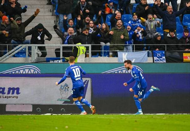 Fabian Schleusener Karlsruher SC, 24 celebrates his goal for 2 1, left Marvin Wanitzek Karlsruher SC, 10 , GER, Karlsruher SC vs 1 FC Nuernberg, Sport, Football, Men, 2 Bundesliga, Matchday 14, Season 2023 2024, 26 11 2023, DFL REGULATES PROHIBIT ANY USE OF PHOTOGRAPHS AS IMAGE SEQUENCES AND OR QUASI VIDEO GER, Karlsruher SC vs 1 FC Nuernberg, Sport, Football, Men, 2 Bundesliga, Matchday 14, Season 2023 2024, 26 11 2023, Karlsruhe Copyright: xEibner-Pressefoto SilasxSchuellex EP_SSR