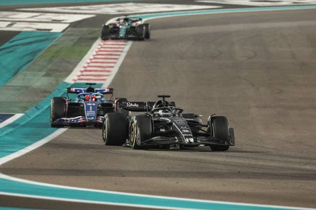 77 Valtteri Bottas FIN, Alfa Romeo F1 Team Stake , F1 Grand Prix of Abu Dhabi at Yas Marina Circuit on November 26, 2023 in Abu Dhabi, United Arab Emirates Photo by HOCH ZWEI Abu Dhabi United Arab Emirates