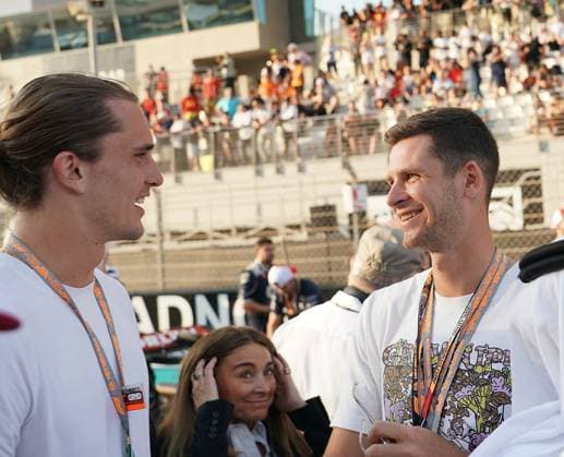 Formula 1 Etihad Airways Abu Dhabi Grand Prix 2023 26 11 2023, Yas Marina Circuit, Abu Dhabi, Formula 1 Etihad Airways Abu Dhabi Grand Prix 2023 , pictured German tennis player Alexander Sascha Zverev with Polish tennis player Hubert Hurkacz nordphotoxGmbHx xBratic nph00250