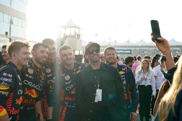 Formula 1 Etihad Airways Abu Dhabi Grand Prix 2023 26 11 2023, Yas Marina Circuit, Abu Dhabi, Formula 1 Etihad Airways Abu Dhabi Grand Prix 2023 , in the picture actor Jason Statham nordphotoxGmbHx xBratic nph00250