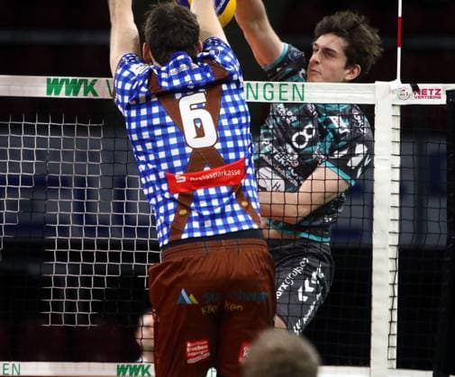 from left Filip JOHN Herrsching GER , Robin BAGHADY Dueren , He Volleyballl, Bundesliga 2023 24, WWK Volleys Herrsching vs SWD powervolleys Dueren, 26 11 23, Munich, BMW Park, Copyright: WolfgangxFehrmann