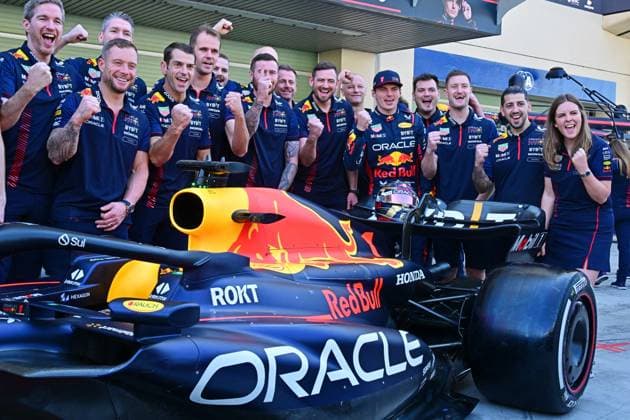 Photo of the Oracle Red Bull Racing Team with 1 Max Verstappen NLD, Oracle Red Bull Racing , F1 Grand Prix of Abu Dhabi at Yas Marina Circuit on November 26, 2023 in Abu Dhabi, United Arab Emirates Photo by HOCH ZWEI Abu Dhabi United Arab Emirates