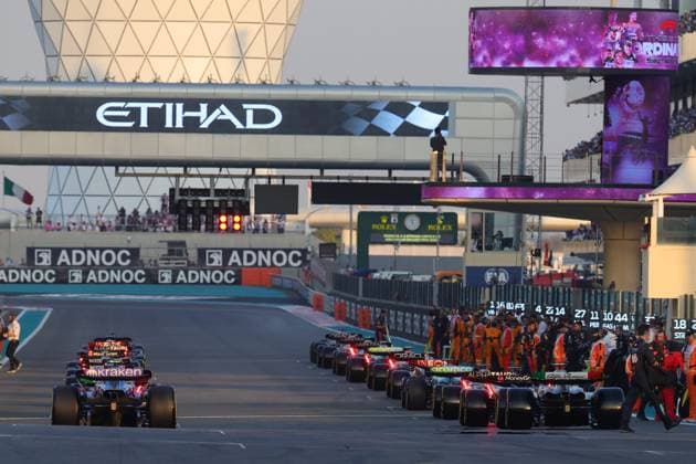 starting grid illustration during the 2023 Formula 1 Etihad Airways Abu Dhabi Grand Prix, 22th round of the 2023 Formula One World Championship, WM, Weltmeisterschaft from November 24 to 26, 2023 on the Yas Marina Circuit, in Abu Dhabi - F1 - ABU DHABI GRAND PRIX 2023 - RACE DPPI Panoramic  0Y2A8756