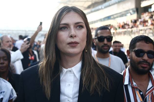 Sport Bilder des Tages F1 Abu Dhabi Grand Prix 2023 Mario Sharapova ahead of the Formula 1 Abu Dhabi Grand Prix at Yas Marina Circuit in Abu Dhabi, United Arab Emirates on November 26, 2023. Abu Dhabi United Arab Emirates  Copyright: xJakubxPorzyckix originalFilename:porzycki-f1abudha231126_npTX7.jpg
