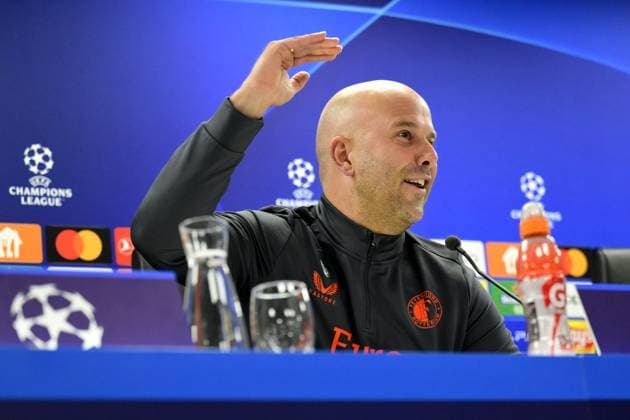 ROTTERDAM - Coach Arne Slot of Feyenoord during the MD-1 press conference, PK, Pressekonferenz prior to the UEFA Champions League match against Atletico Madrid at Feyenoord Stadium de Kuip on November 27, 2023 in Rotterdam, the Netherlands. ANP OLAF KRAAK UEFA Champions League 2023 24 2023 2024 xVIxANPxSportx xxANPxIVx 484875572 originalFilename: 484875572.jpg