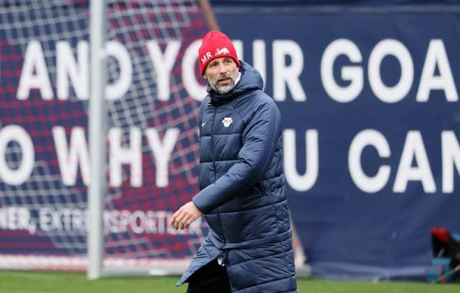 RB Leipzig training Champions League Leipzig, 27 11 2023, RB training center, UEFA Champions League , RB Leipzig final training the day before Manchester City vs RBL , In the picture coach Marco Rose RB Leipzig , Picture Point