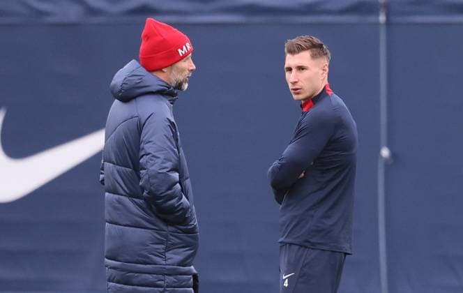 RB Leipzig training Champions League Leipzig, 27 11 2023, RB training center, UEFA Champions League , RB Leipzig final training the day before Manchester City vs RBL , In the picture from l coach Marco Rose RB Leipzig and Willi Orban 4, RB Leipzig , Picture Point