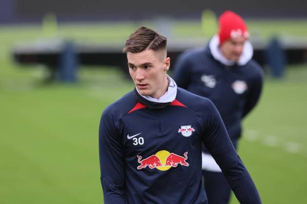 RB Leipzig training Champions League Leipzig, 27 11 2023, RB training center, UEFA Champions League , RB Leipzig final training the day before Manchester City vs RBL , In the picture Benjamin Sesko 30, RB Leipzig , Picture Point