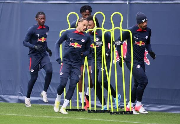 RB Leipzig training Champions League Leipzig, 27 11 2023, RB training center, UEFA Champions League , RB Leipzig final training the day before Manchester City vs RBL , In the picture from l Amadou Haidara, Xavi Simons, Lois Openda and Benjamin Henrichs all RB Leipzig , Picture Point