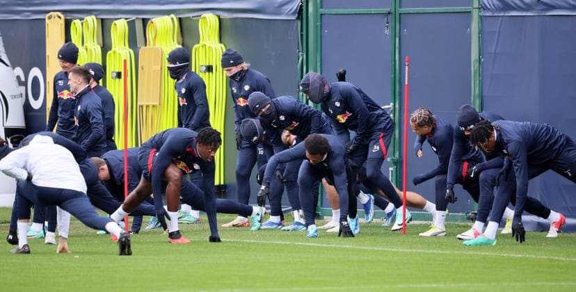 RB Leipzig training Champions League Leipzig, 27 11 2023, RB training center, UEFA Champions League , RB Leipzig final training the day before Manchester City vs RBL , In the picture team of RB Leipzig , Picture Point