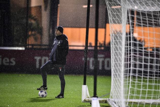 ROTTERDAM - Feyenoord coach Arne Slot during the MD-1 training session prior to the UEFA Champions League match against Atletico Madrid at training complex 1908 on November 27, 2023 in Rotterdam, the Netherlands. ANP OLAF KRAAK UEFA Champions League 2023 24 2023 2024 xVIxANPxSportx xxANPxIVx 484885230 originalFilename: 484885230.jpg