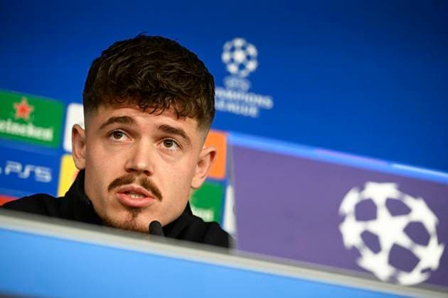 Media activities R Antwerp FC - Champions League 27 11 2023 HAMBURG, GERMANY - NOVEMBER 27 : Muja Arbnor forward of Antwerp FC pictured during a press conference, PK, Pressekonferenz prior to the UEFA Champions League match between FC Shaktar Donetsk and Royal Antwerp FC on November 27, 2023 in Hamburg, Germany, 27 11 2023 Hamburg Germany  Copyright: xPeterxDexVoechtx