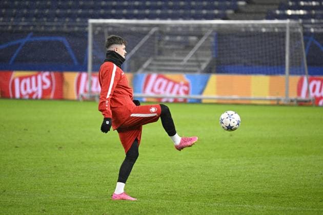 Antwerp s Arbnor Muja pictured during a training session of Belgian soccer team Royal Antwerp FC, on Monday 27 November 2023 in Hamburg, Germany. The team is preparing for tomorrow s game against Ukrainian club Shakhtar Donetsk, on day five of the Champions League group stage, in group H. TOM GOYVAERTS TomxGoyvaerts  x80934582x