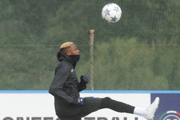 November 28, 2023, NAPOLI: Napoli s players warm up during the team s training session in Castel Volturno, Italy, 28 November 2023. SSC Napoli will face Real Madrid in their UEFA Champions League group stage match on 29 November 2023. Naples 28 November ANSA CESARE ABBATE Training Ssc Napoli  - ZUMAa110 20231128_zaf_a110_002 Copyright: xCesarexAbbatex