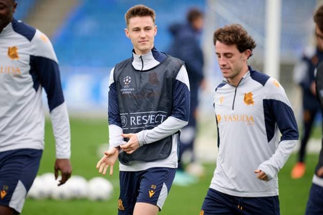 Fußball, CL, Real Sociedad San Sebastian Training SOCCER - UEFA CL, Sociedad vs RBS SAN SEBASTIAN,SPAIN,28.NOV.23 - SOCCER - UEFA Champions League, group stage, Real Sociedad vs Red Bull Salzburg, preview, training Sociedad. Image shows Benat Turrientes (Sociedad).  GEPAxpictures xDanielxFernandezxPerez