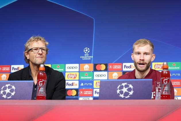 Konrad Laimer FC Bayern Muenchen, 27 at the press conference, with press spokesman Dieter Nickles, International Press Conference FC Bayern Muenchen, Football, UEFA Champions League, Preliminary Round, Matchday 5, Season 23 24, 28 11 2023 , International Press Conference FC Bayern Muenchen, Football, UEFA Champions League, Preliminary Round, Matchday 5, Season 23 24, 28 11 2023 Muenchen Copyright: xEibner-Pressefoto JennixMaulx EP_JML