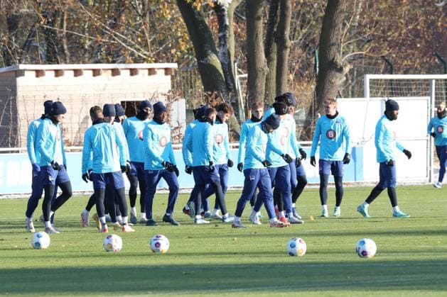 DEU, DFL, 2 FBL Hertha BSC, Training, 28 11 2023, Sportforum, Berlin, DEU, DFL, 2 FBL Hertha BSC, Training, im Bild Hertha Spielerkreis DFL regulations prohibit any use of Photographs as image sequences and or quasi video Foto Juergen Engler nordphoto GmbH nordphotoxGmbHx xEngler nph00076