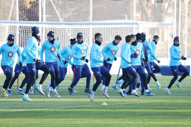 DEU, DFL, 2 FBL Hertha BSC, Training, 28 11 2023, Sportforum, Berlin, DEU, DFL, 2 FBL Hertha BSC, Training, im Bild Hertha Spielerkreis DFL regulations prohibit any use of Photographs as image sequences and or quasi video Foto Juergen Engler nordphoto GmbH nordphotoxGmbHx xEngler nph00076