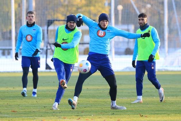 DEU, DFL, 2 FBL Hertha BSC, Training, 28 11 2023, Sportforum, Berlin, DEU, DFL, 2 FBL Hertha BSC, Training, in the picture Smail Prevljak Hertha BSC Berlin 9 , Marton Dardai Hertha BSC Berlin 31 DFL regulations prohibit any use of Photographs as image sequences and or quasi video Foto Juergen Engler nordphoto GmbH nordphotoxGmbHx xEngler nph00076