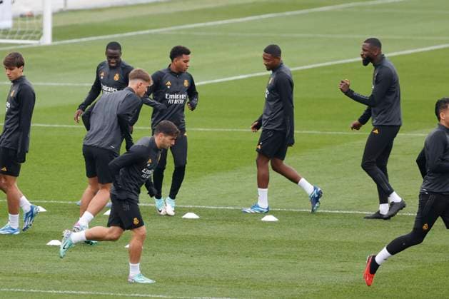 Real Madrid Training Session Players of Real Madrid during the training session head UEFA Champions League match against SSC Napoli at Estadio Alfredo Di Stefano in Madrid, Spain. 28 November 2023 MADRID Spain  Copyright: xCiroxDexLucax originalFilename:deluca-realmadr231128_npmwQ.jpg