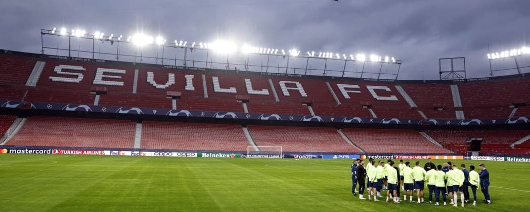SEVILLE - PSV players during the MD-1 training session ahead of the UEFA Champions League group B match against Sevilla FC at the Estadio Ramon Sanchez-Pizjuan on November 28, 2023 in Seville, Spain. ANP MAURICE VAN STEEN UEFA Champions League 2023 24 2023 2024 xVIxANPxSportx xxANPxIVx 484954198 originalFilename: 484954198.jpg