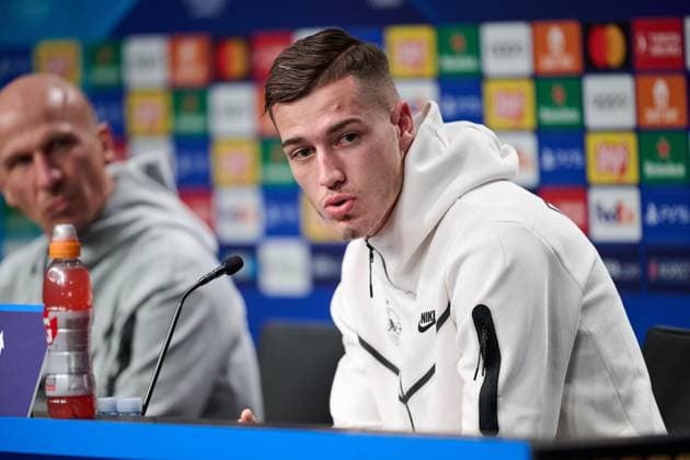 SOCCER - UEFA CL, Sociedad vs RBS SAN SEBASTIAN,SPAIN,28.NOV.23 - SOCCER - UEFA Champions League, group stage, Real Sociedad vs Red Bull Salzburg, preview, press conference, PK, Pressekonferenz RBS. Image shows Luka Sucic (RBS).  GEPAxpictures xDanielxFernandez